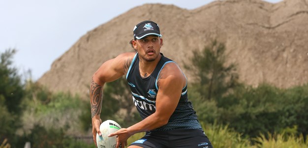 Sharks sign Panthers Premiership winner