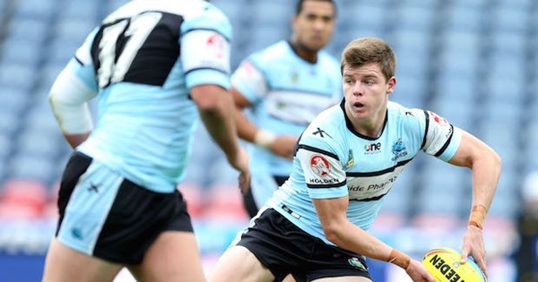 Sharks outclass disjointed Warriors