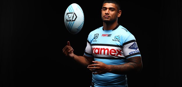 Kaufusi comfortable in Sharks colours
