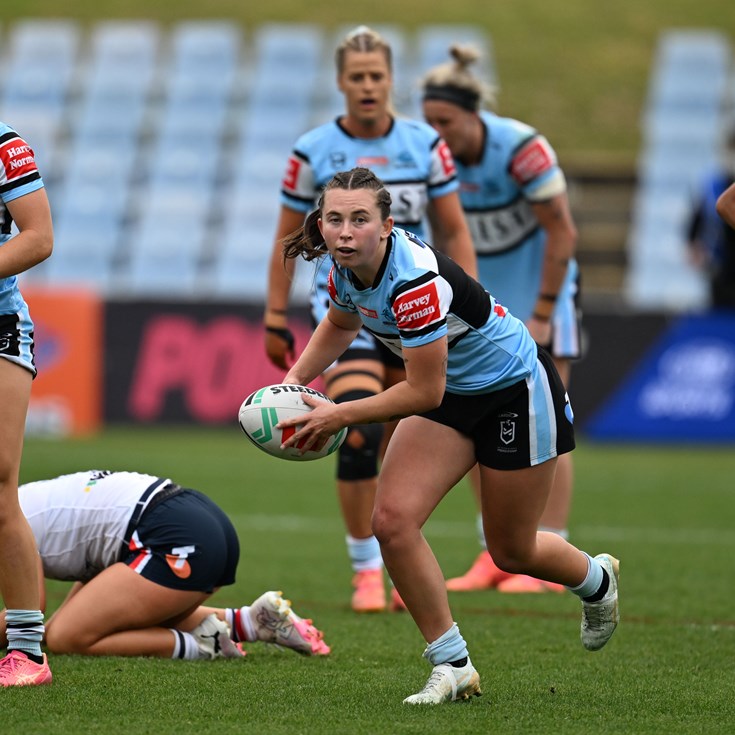 NRLW Sharks no match for red-hot Roosters