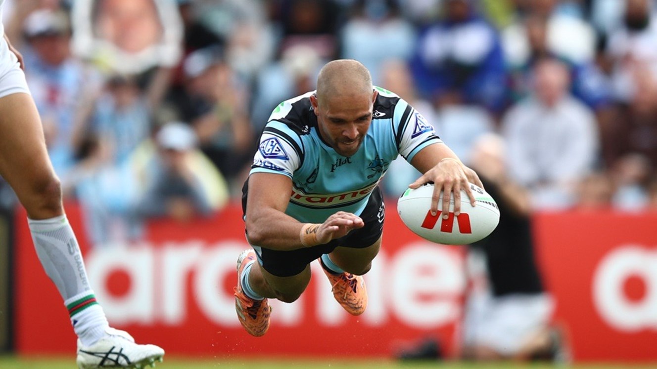 Sharks outclass Warriors in Easter Sunday special