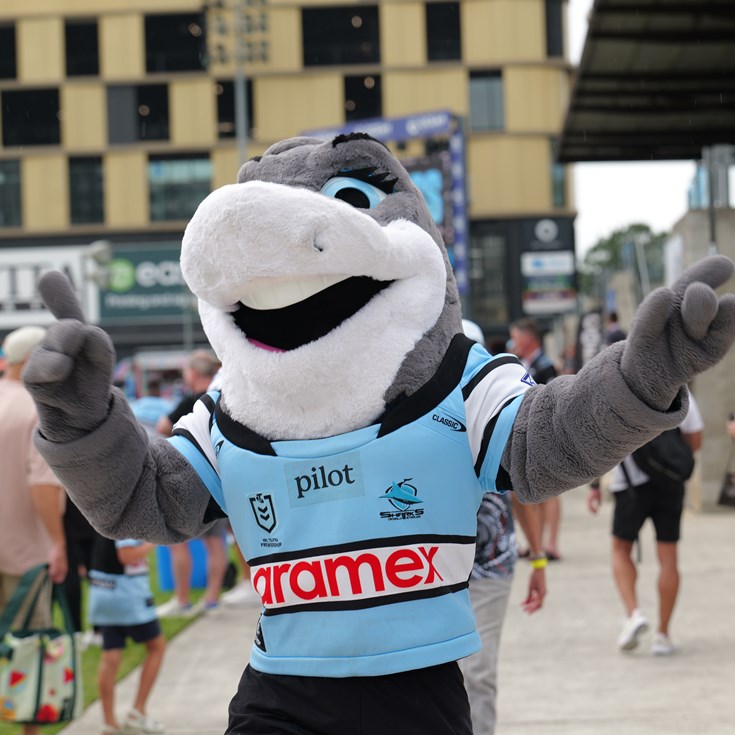 IN THE HOUSE: Fan Gallery