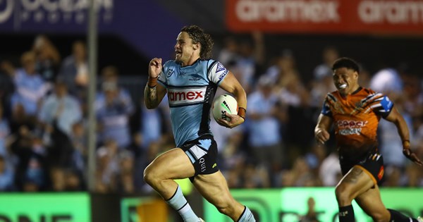 Sharks run riot as Tigers suffer 52-10 humiliation after Luai's bombshell departure announcement — image 2