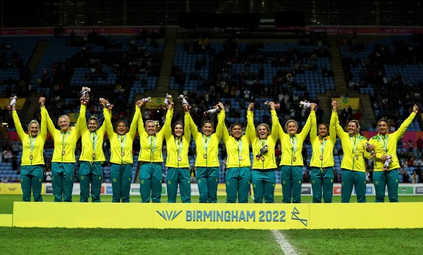Madison Ashby, (centre left holding the trophy) after winning gold at the 2022 Commonwealth games